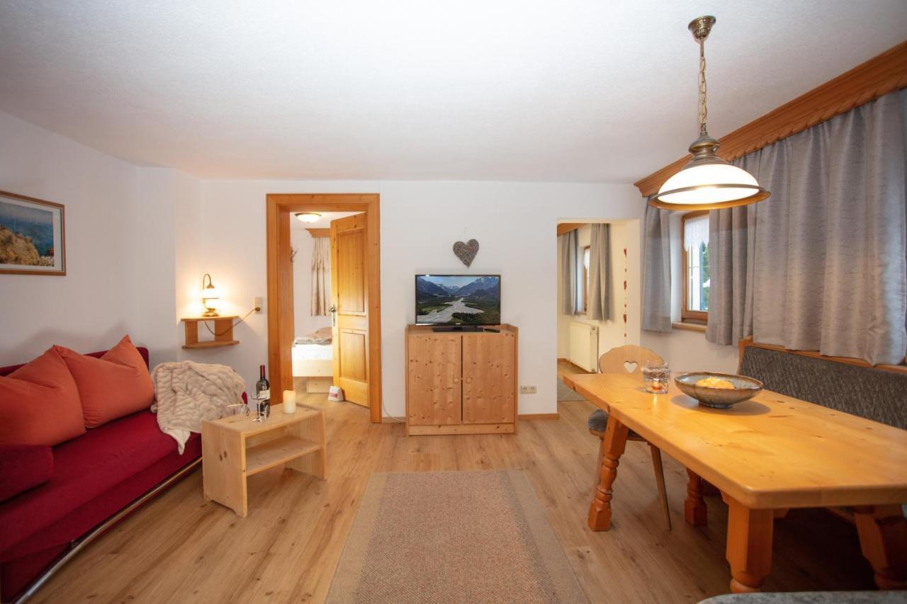 Ferienwohnungen Wolf Holzgau Exterior foto